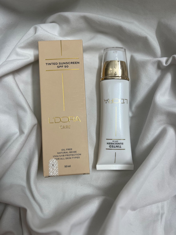 کرم ضد آفتاب رنگی اصل و فاقد چربی SPF50 لدورا 50 میلی لیتر/ ضدآفتاب با تخفیف ویژه